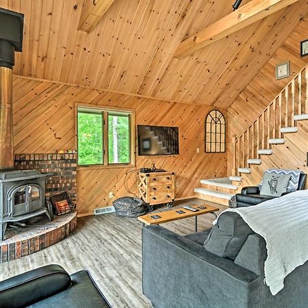 Riverfront Traverse City Cabin Fish, Kayak And Tube ภายนอก รูปภาพ