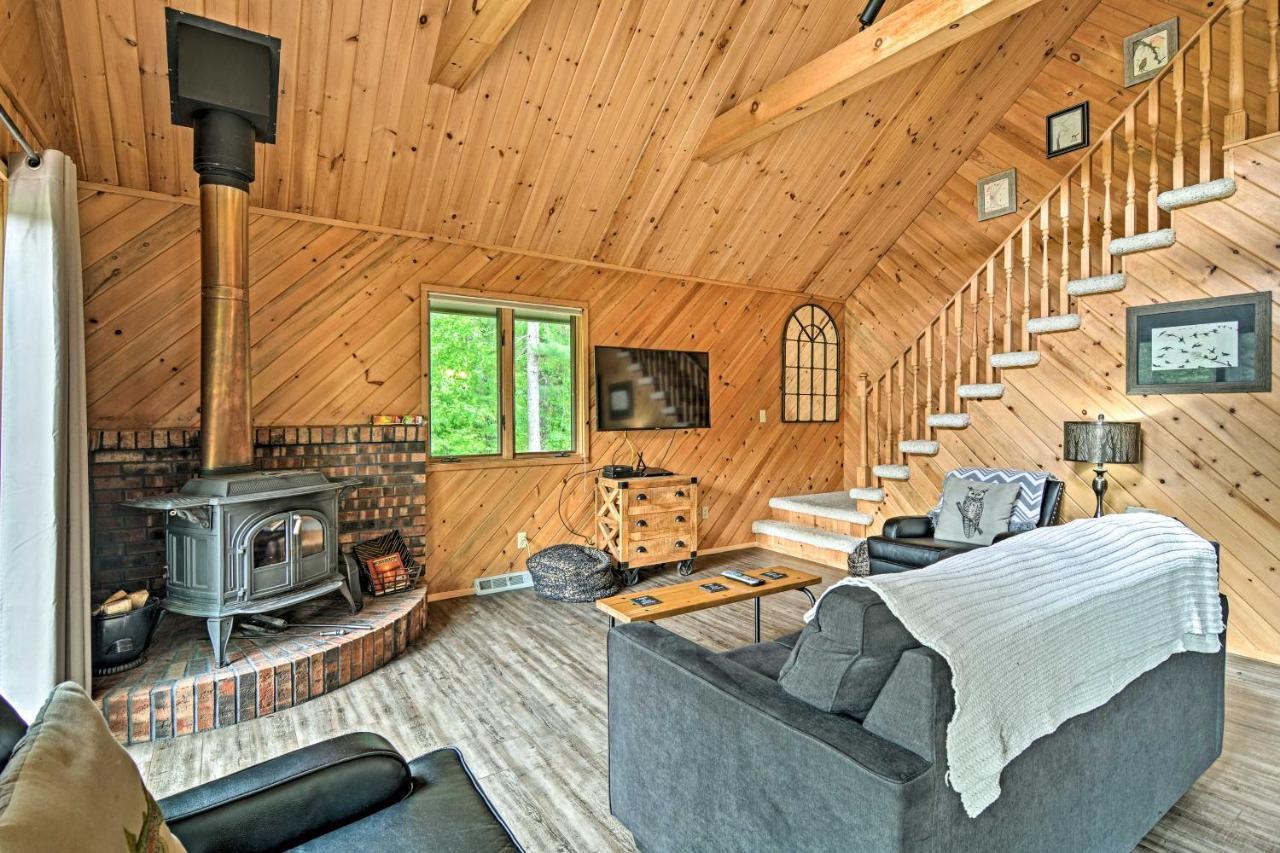 Riverfront Traverse City Cabin Fish, Kayak And Tube ภายนอก รูปภาพ