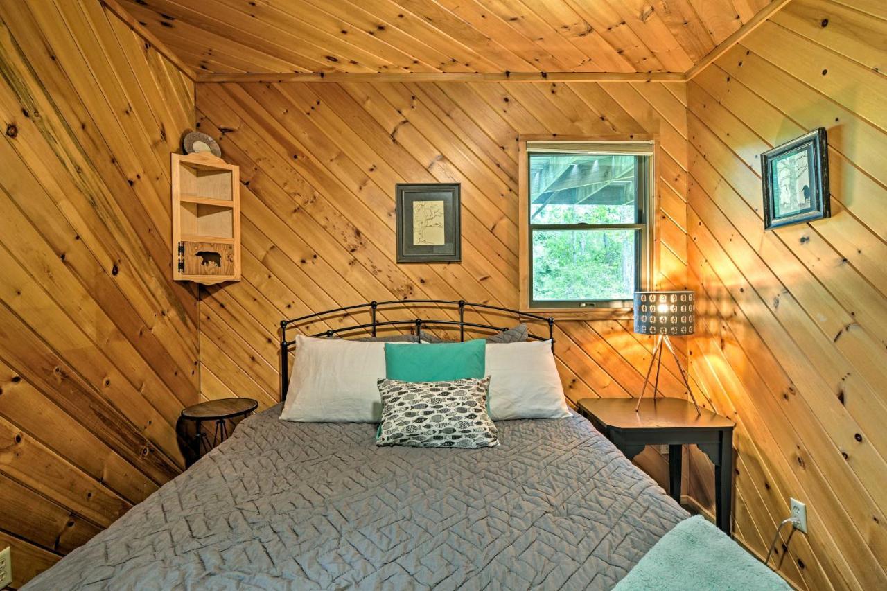 Riverfront Traverse City Cabin Fish, Kayak And Tube ภายนอก รูปภาพ
