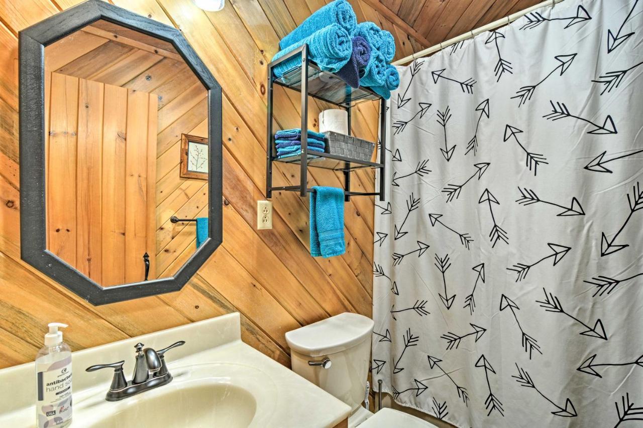 Riverfront Traverse City Cabin Fish, Kayak And Tube ภายนอก รูปภาพ