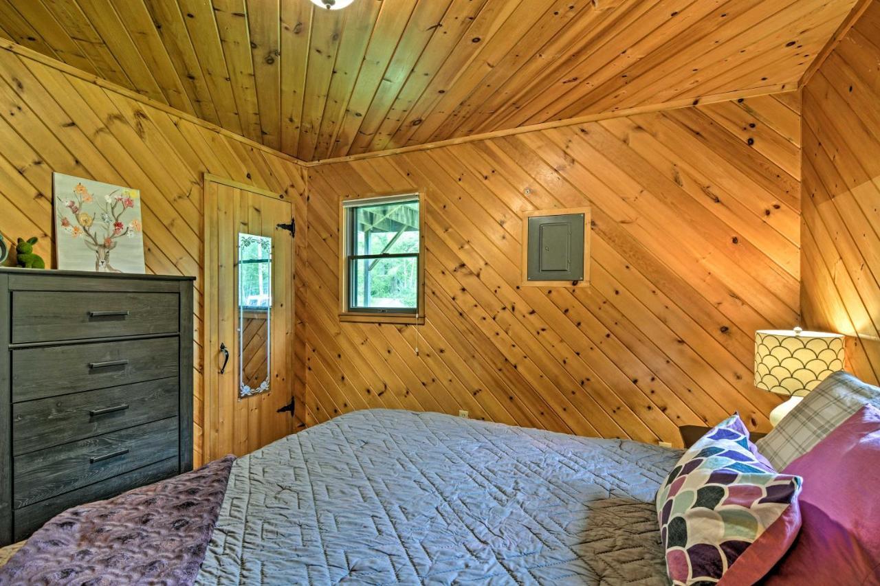 Riverfront Traverse City Cabin Fish, Kayak And Tube ภายนอก รูปภาพ