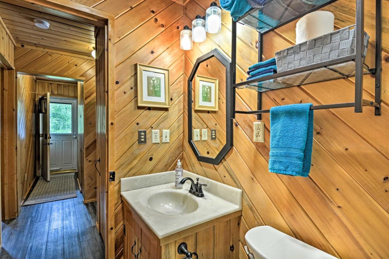 Riverfront Traverse City Cabin Fish, Kayak And Tube ภายนอก รูปภาพ