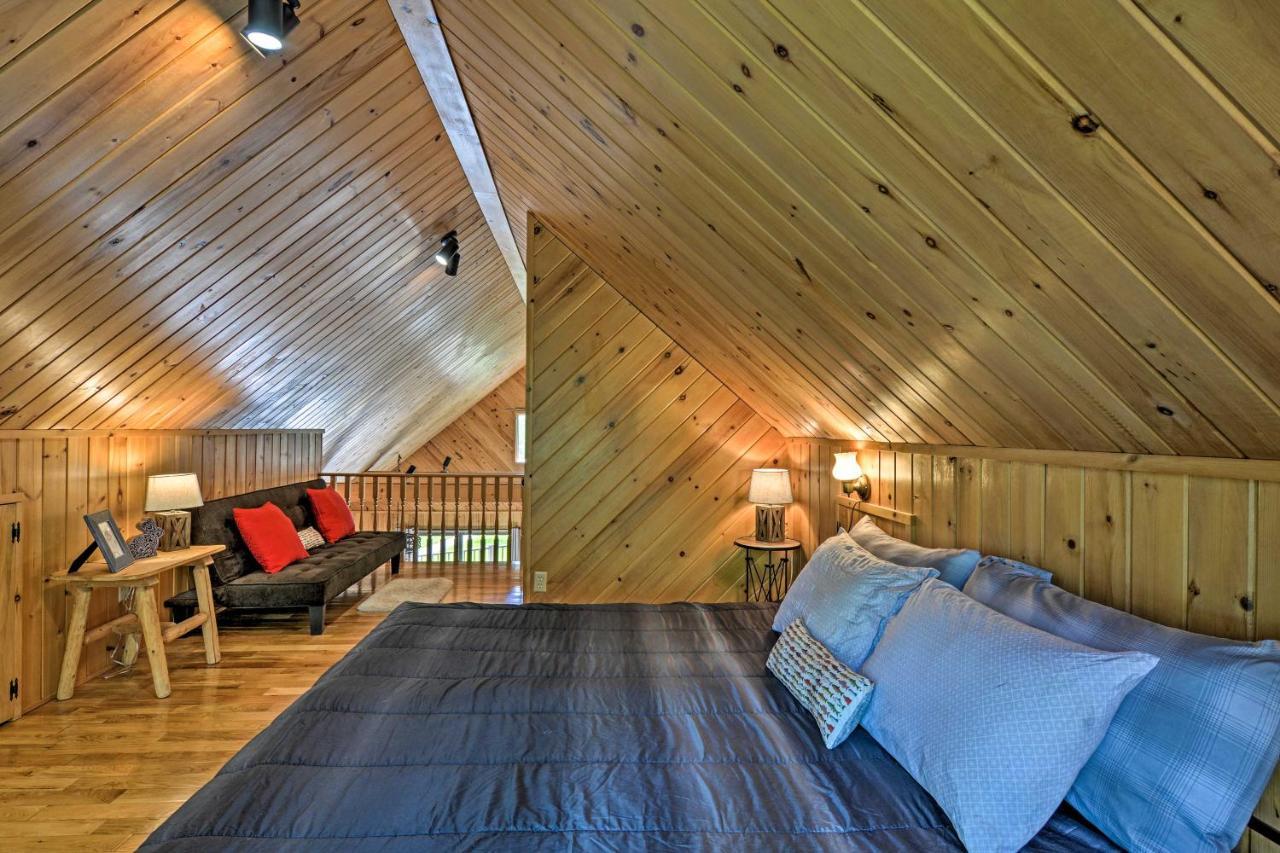 Riverfront Traverse City Cabin Fish, Kayak And Tube ภายนอก รูปภาพ