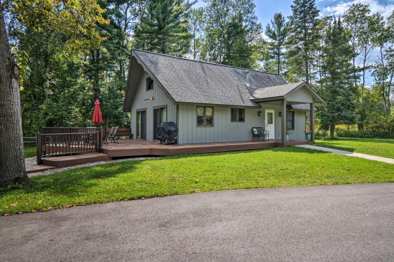 Riverfront Traverse City Cabin Fish, Kayak And Tube ภายนอก รูปภาพ